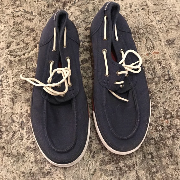 navy blue nautica shoes